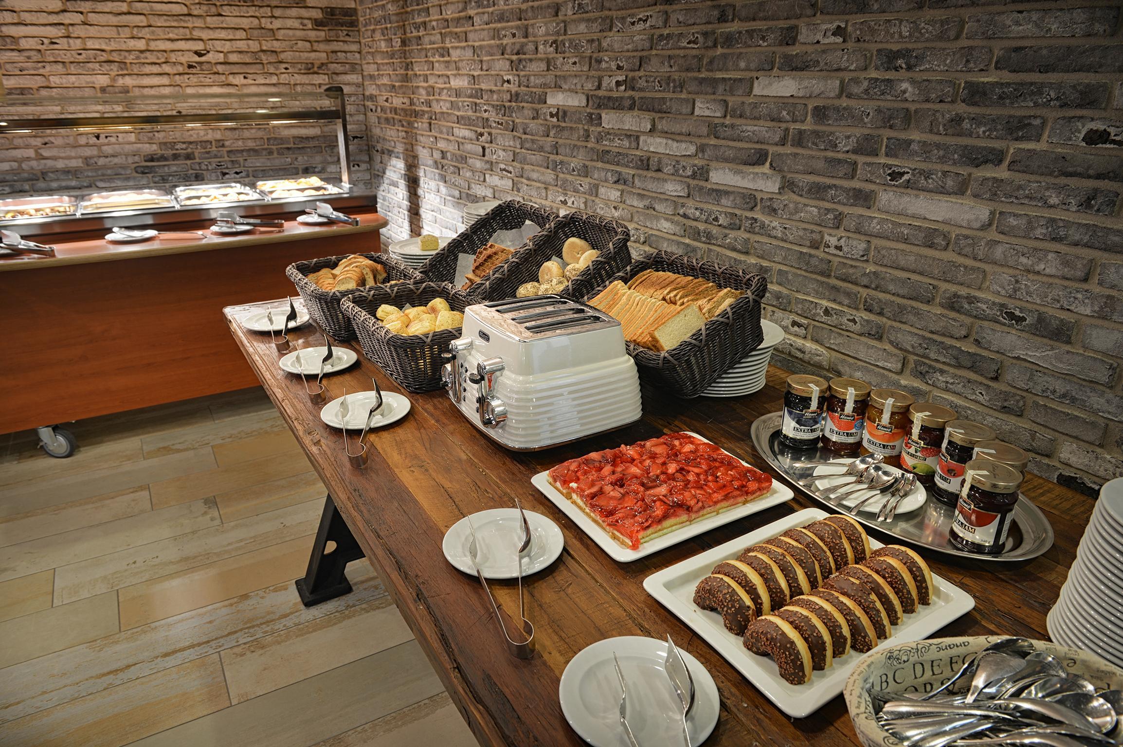 Wilson Palace By Loft Bratislava Luaran gambar