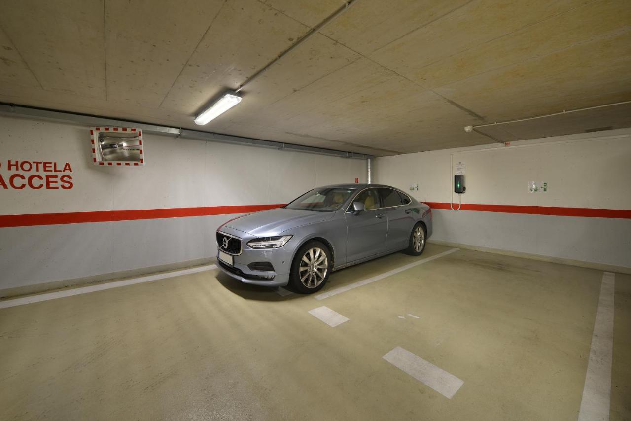 Wilson Palace By Loft Bratislava Luaran gambar