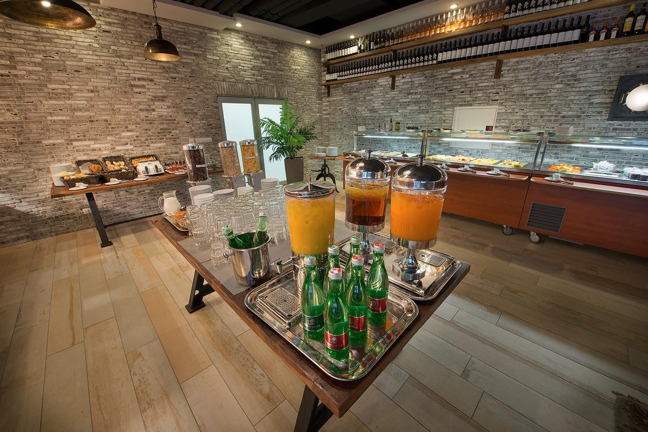 Wilson Palace By Loft Bratislava Luaran gambar