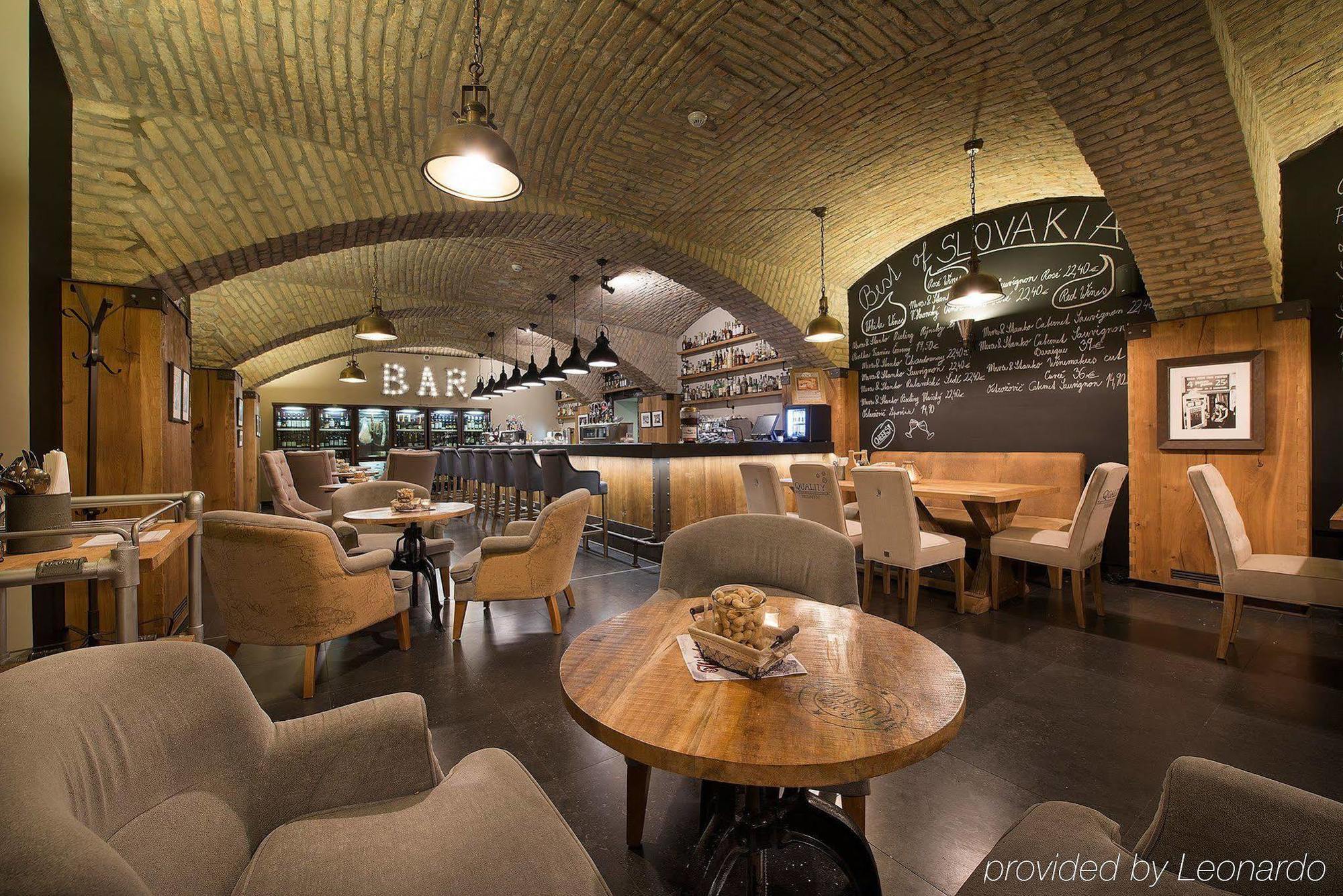 Wilson Palace By Loft Bratislava Luaran gambar