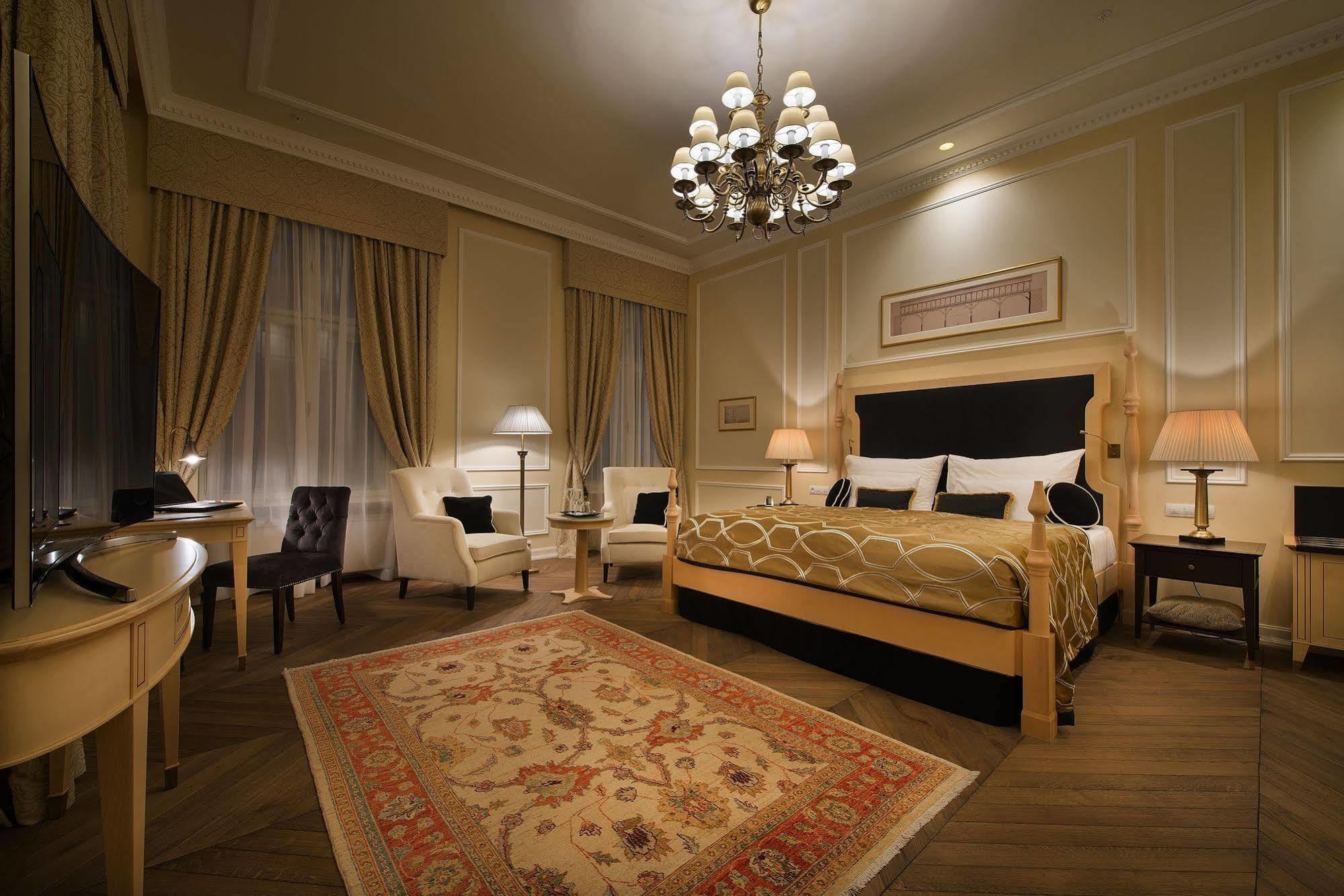 Wilson Palace By Loft Bratislava Luaran gambar