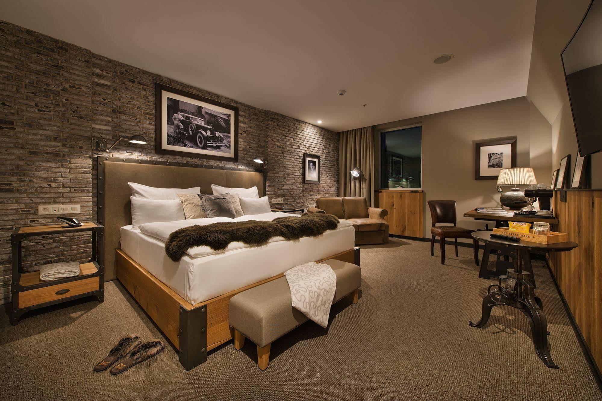 Wilson Palace By Loft Bratislava Luaran gambar