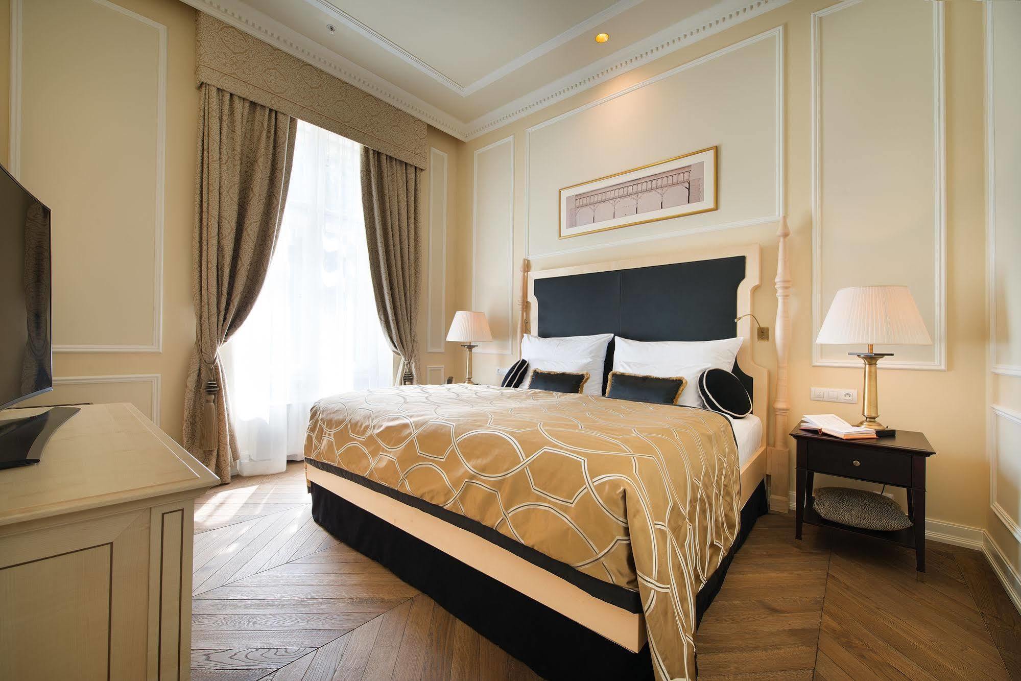 Wilson Palace By Loft Bratislava Luaran gambar
